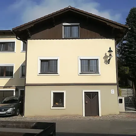 Haus Mitterfeld * 伯海姆基兴附近卡斯滕