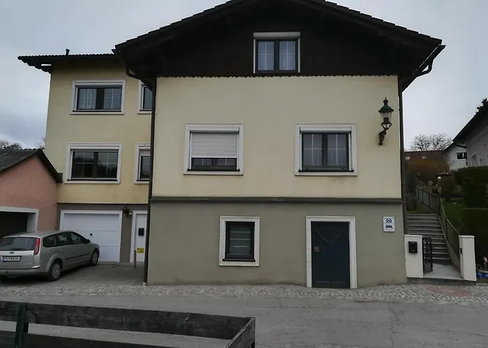 Haus Mitterfeld דירה